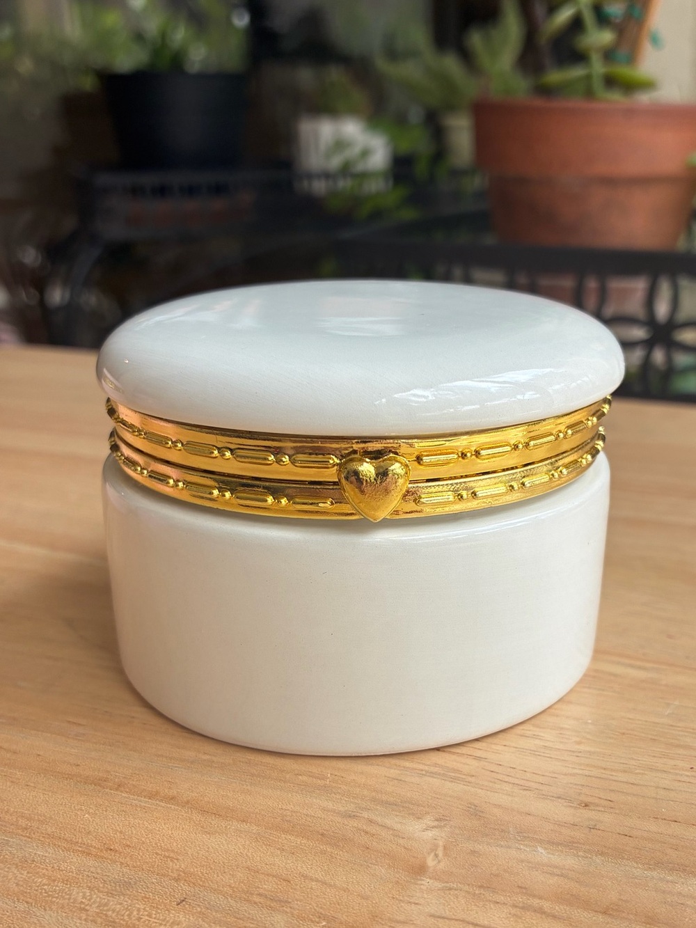 PICK ONE- 3 Ceramic Trinket Boxes in Lavender, Blush, and Pale Blue - Picture 6 of 9